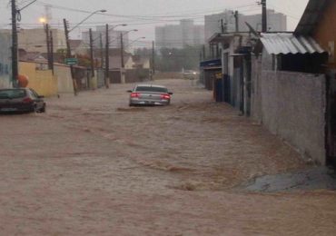 enchente-iloveimg-resized