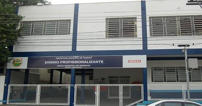 escola-do-trabalho-iloveimg-resized