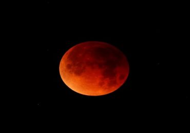 2018-01-31t140159z-401713442-rc1a507dca30-rtrmadp-3-lunar-eclipse-usa