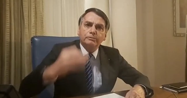 Na madrugada saudita, Bolsonaro perde a linha ataca a Globo