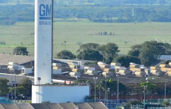 GM suspende temporariamente mais de mil funcionários da fábrica de São José dos Campos