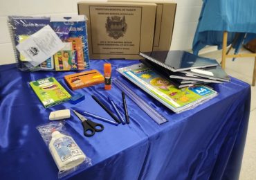 Prefeito de Taubaté, José Saud fala sobre a entrega de kits de materiais e uniformes escolares nesta quarta-feira na cidade de Taubaté